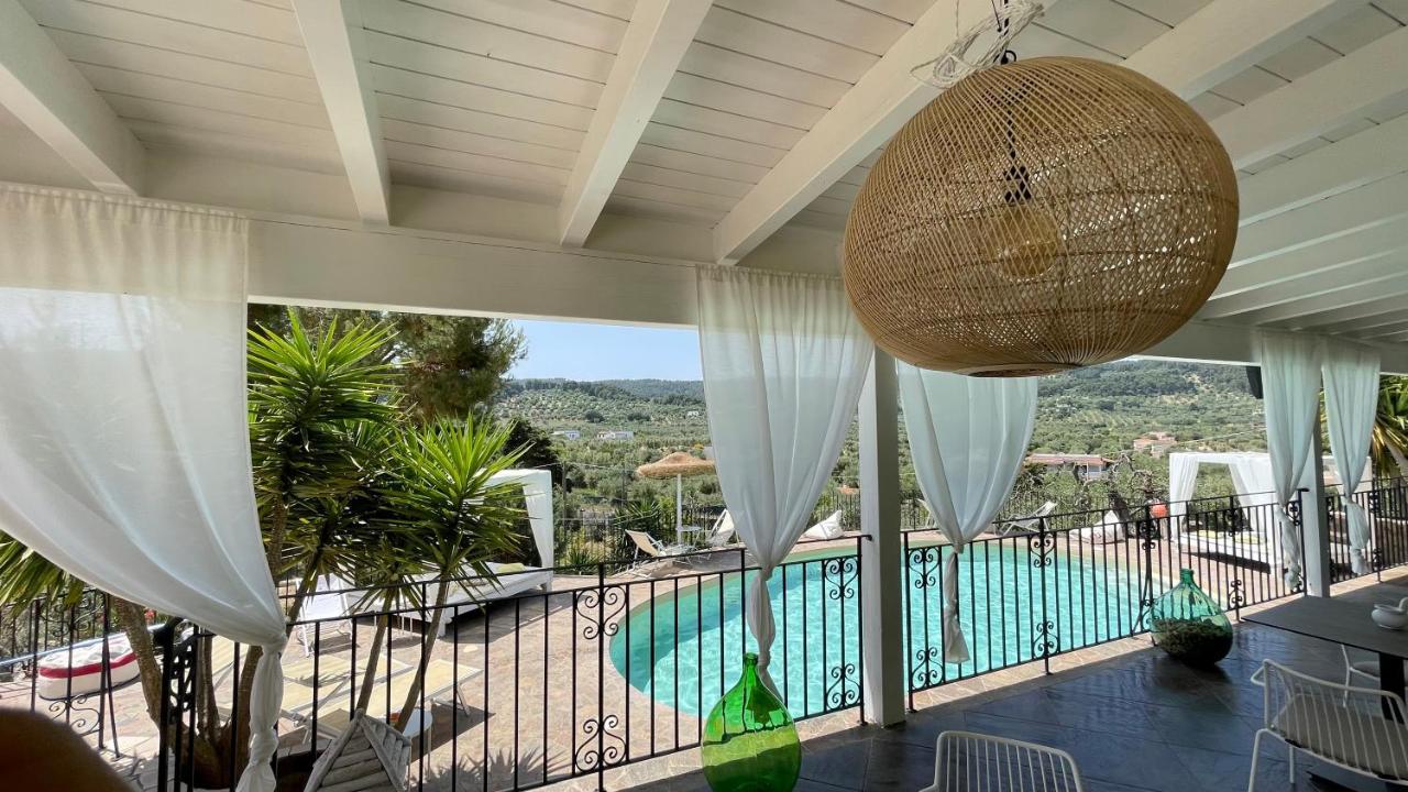 Borgo Del Nespolo Bed & Breakfast Peschici Exterior photo