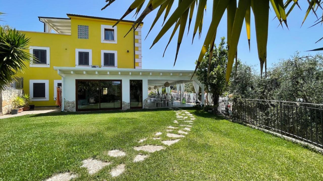 Borgo Del Nespolo Bed & Breakfast Peschici Exterior photo