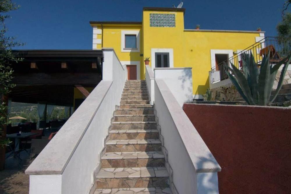 Borgo Del Nespolo Bed & Breakfast Peschici Exterior photo