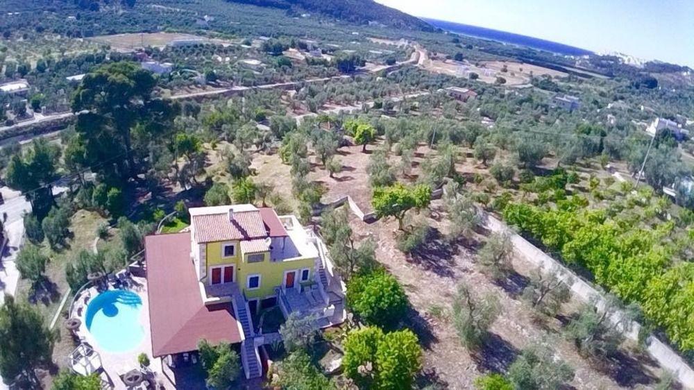 Borgo Del Nespolo Bed & Breakfast Peschici Exterior photo