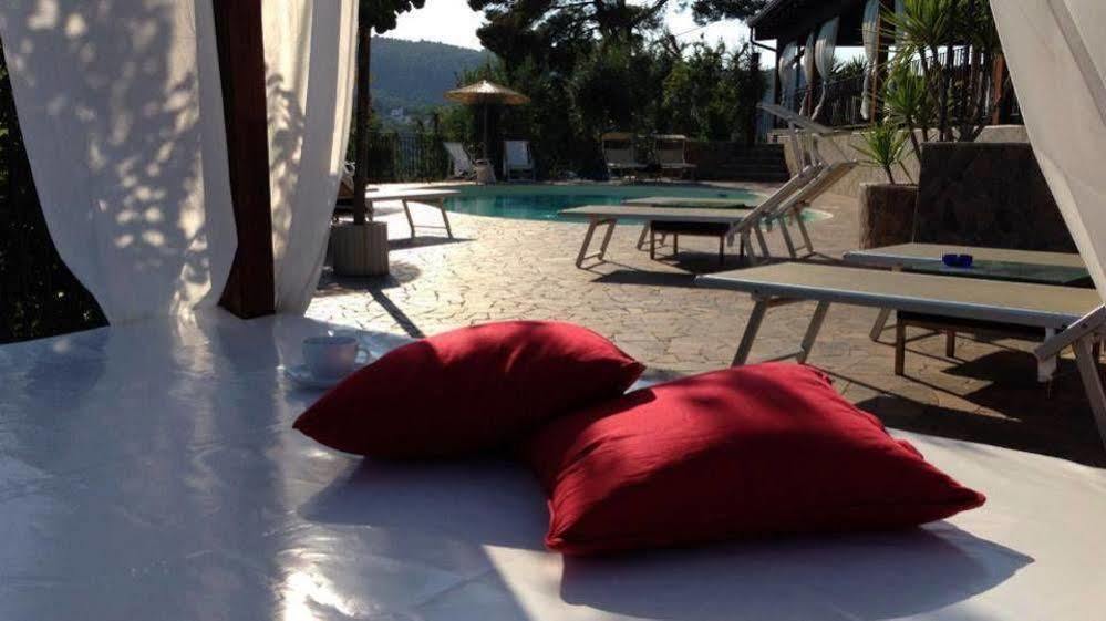 Borgo Del Nespolo Bed & Breakfast Peschici Exterior photo